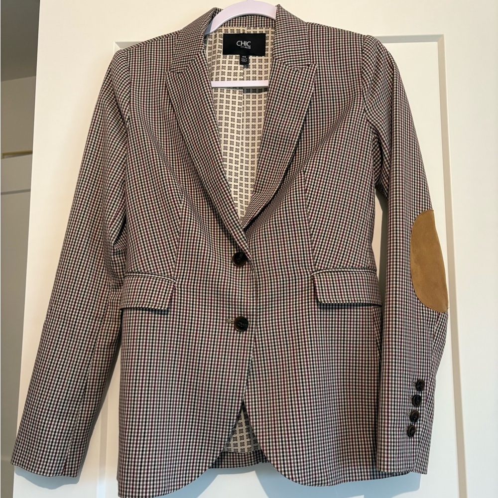CHIC Black and Brown Houndstooth Blazer with Tan Elbow Patch